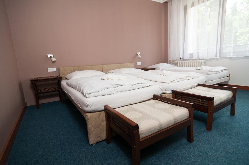 Hotel Radejov Knezdub المظهر الخارجي الصورة