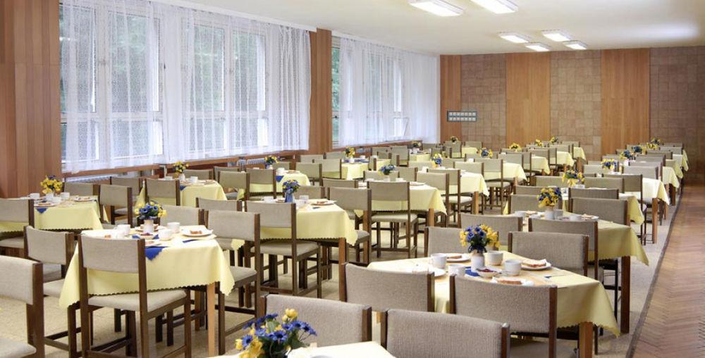 Hotel Radejov Knezdub المظهر الخارجي الصورة